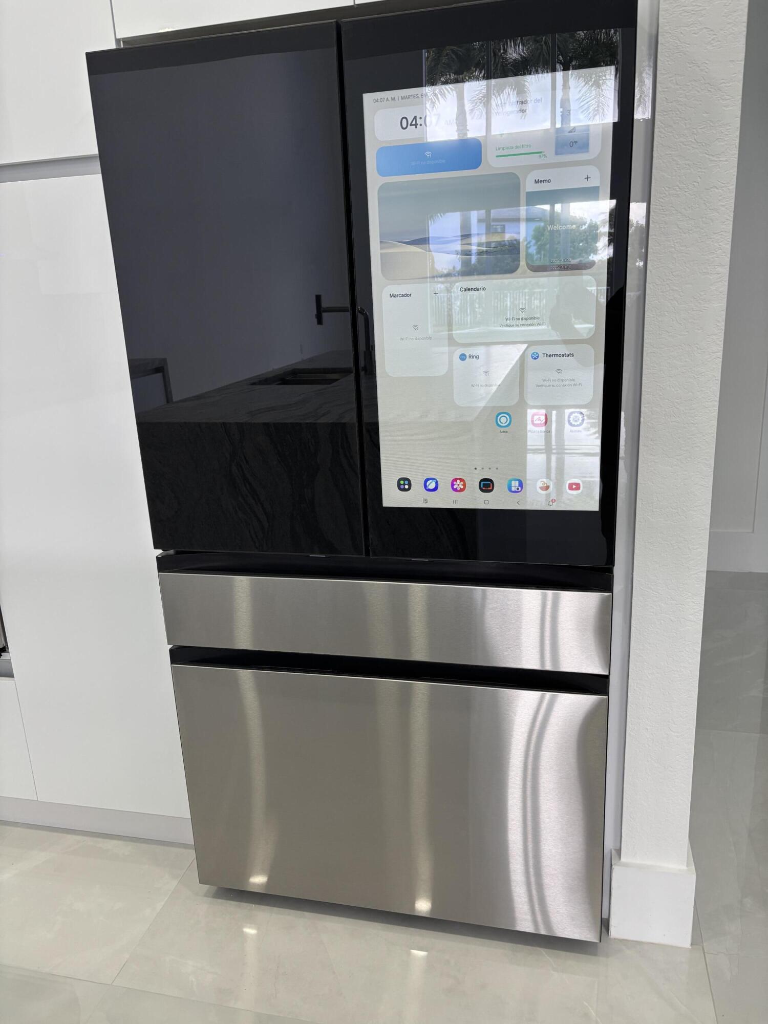 SUNSET LAKES PLAT THREE - Residential