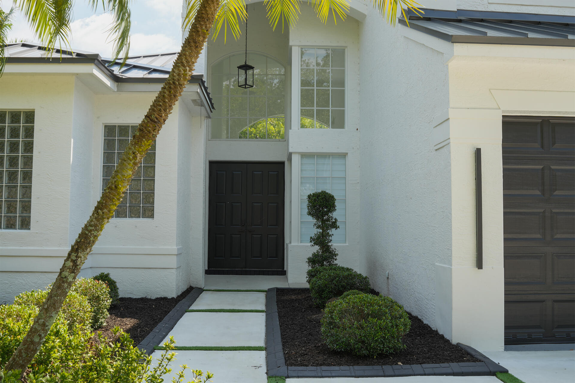 SUNSET LAKES PLAT THREE - Residential