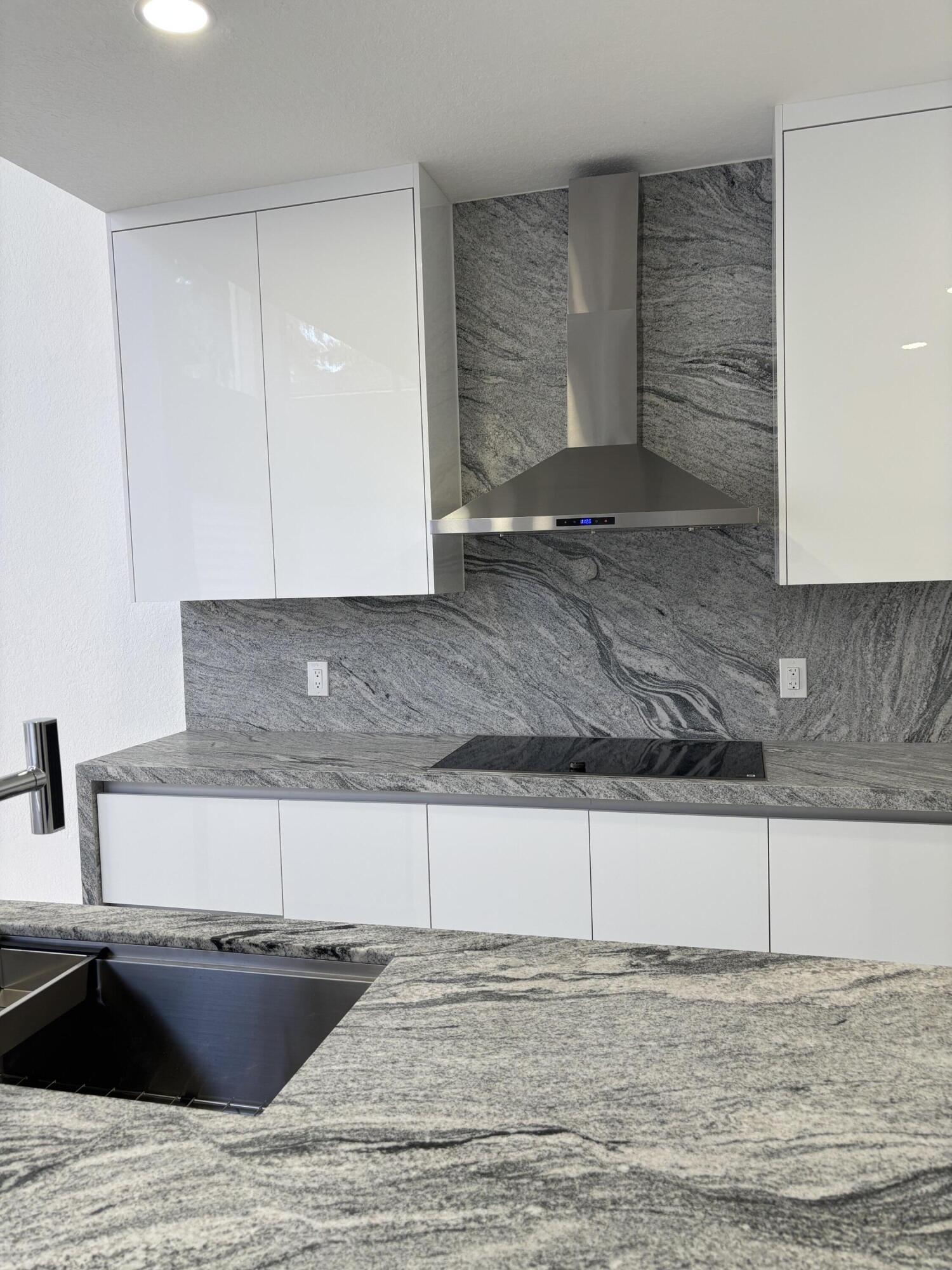 SUNSET LAKES PLAT THREE - Residential