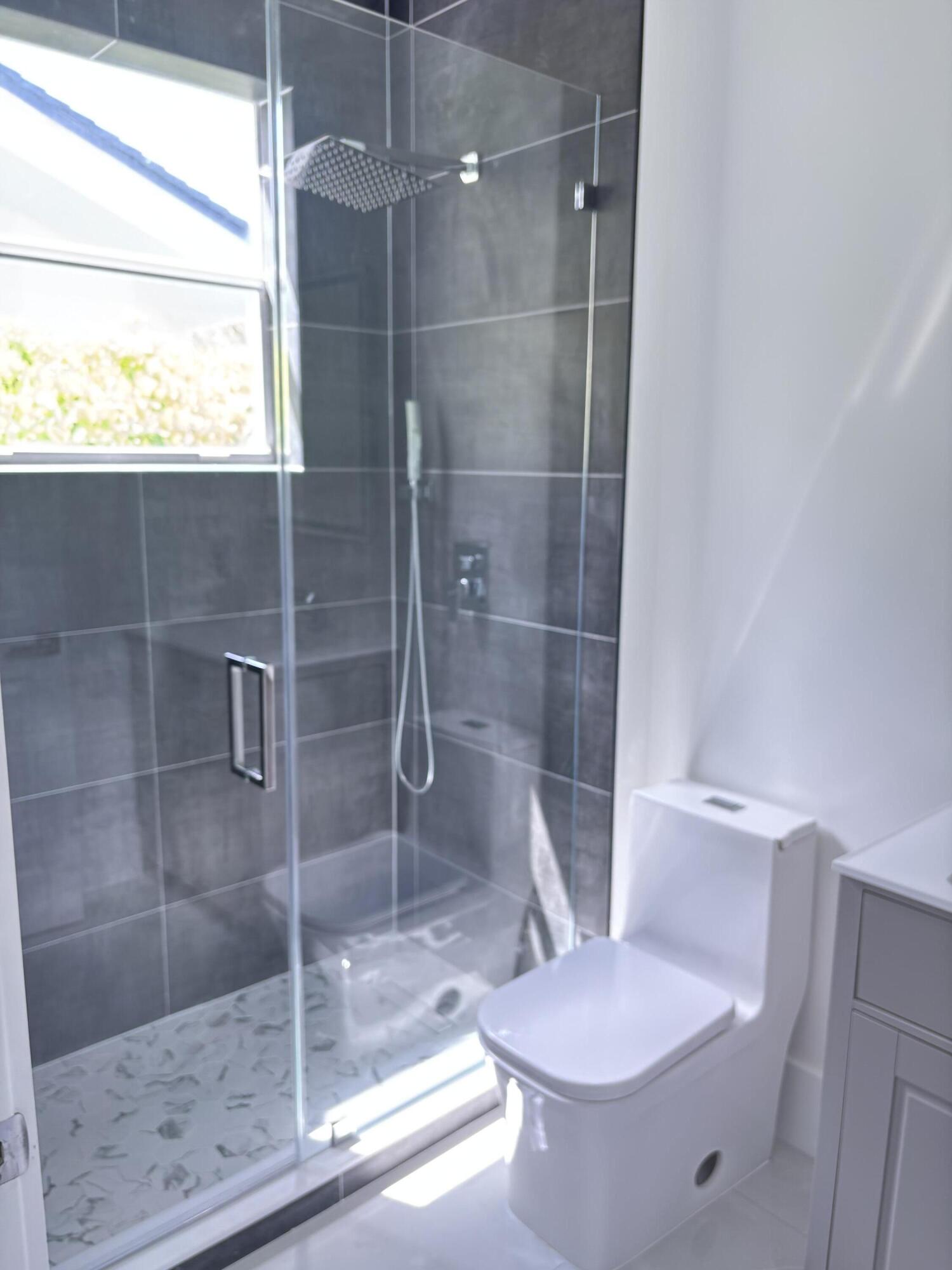 SUNSET LAKES PLAT THREE - Residential