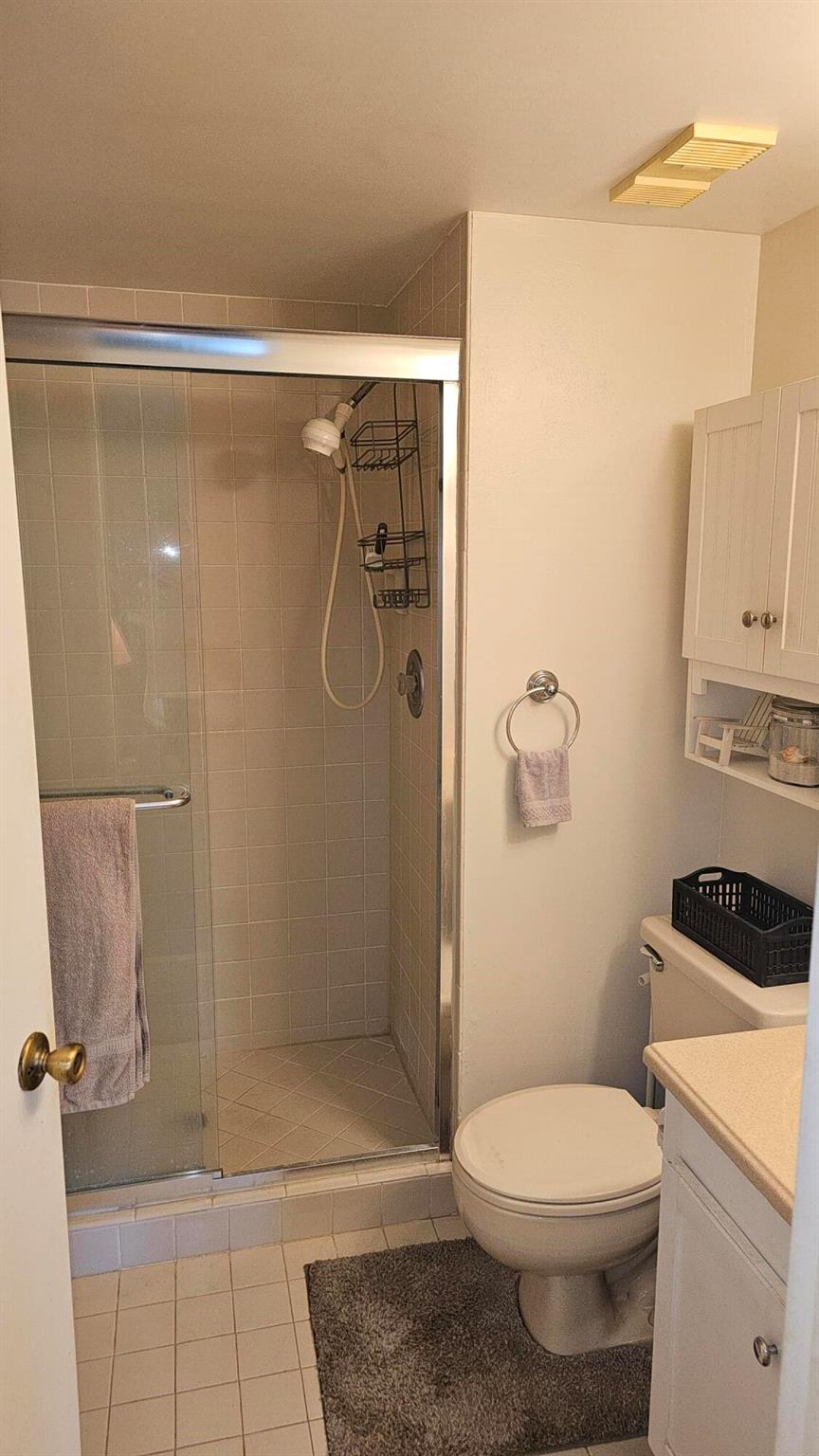 GRANDVIEW AT SPRING LAKES - Residential Lease