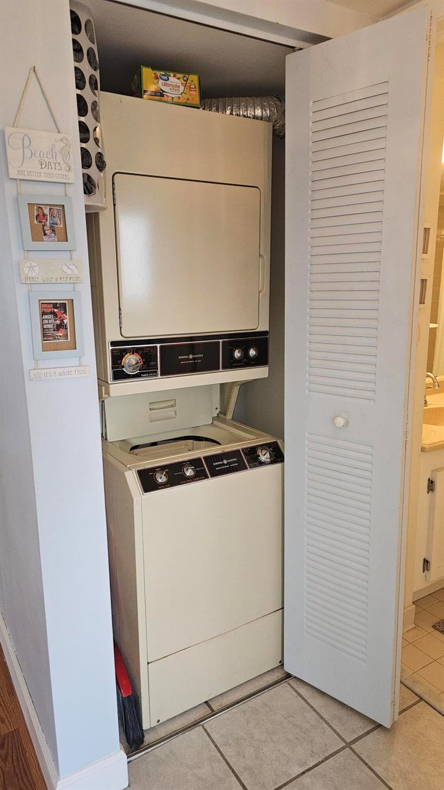 GRANDVIEW AT SPRING LAKES - Residential Lease