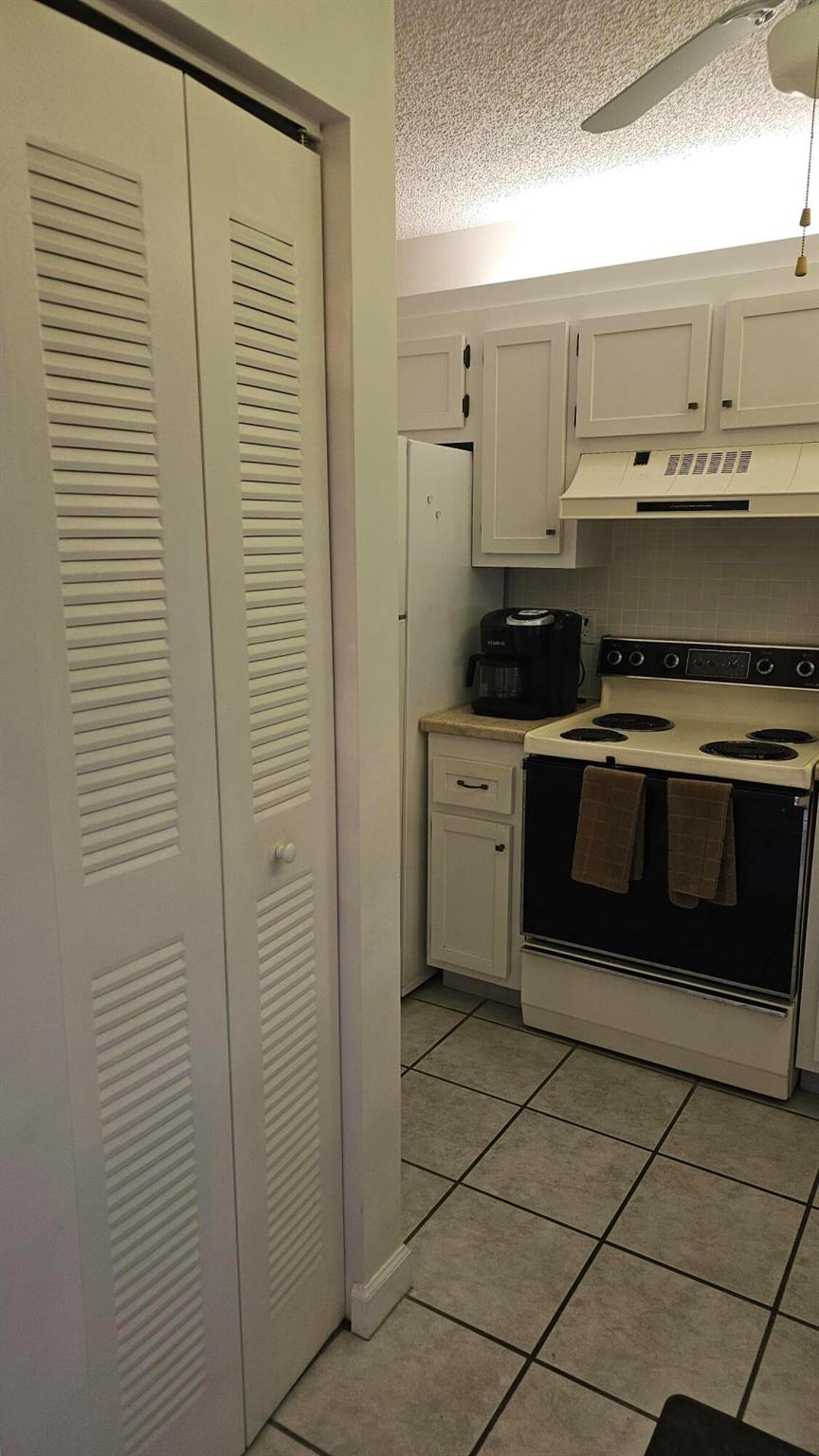 GRANDVIEW AT SPRING LAKES - Residential Lease