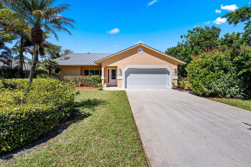 Photo of 5040 SE Bent Wood Drive, Stuart, FL 34997 (MLS # B26007230)