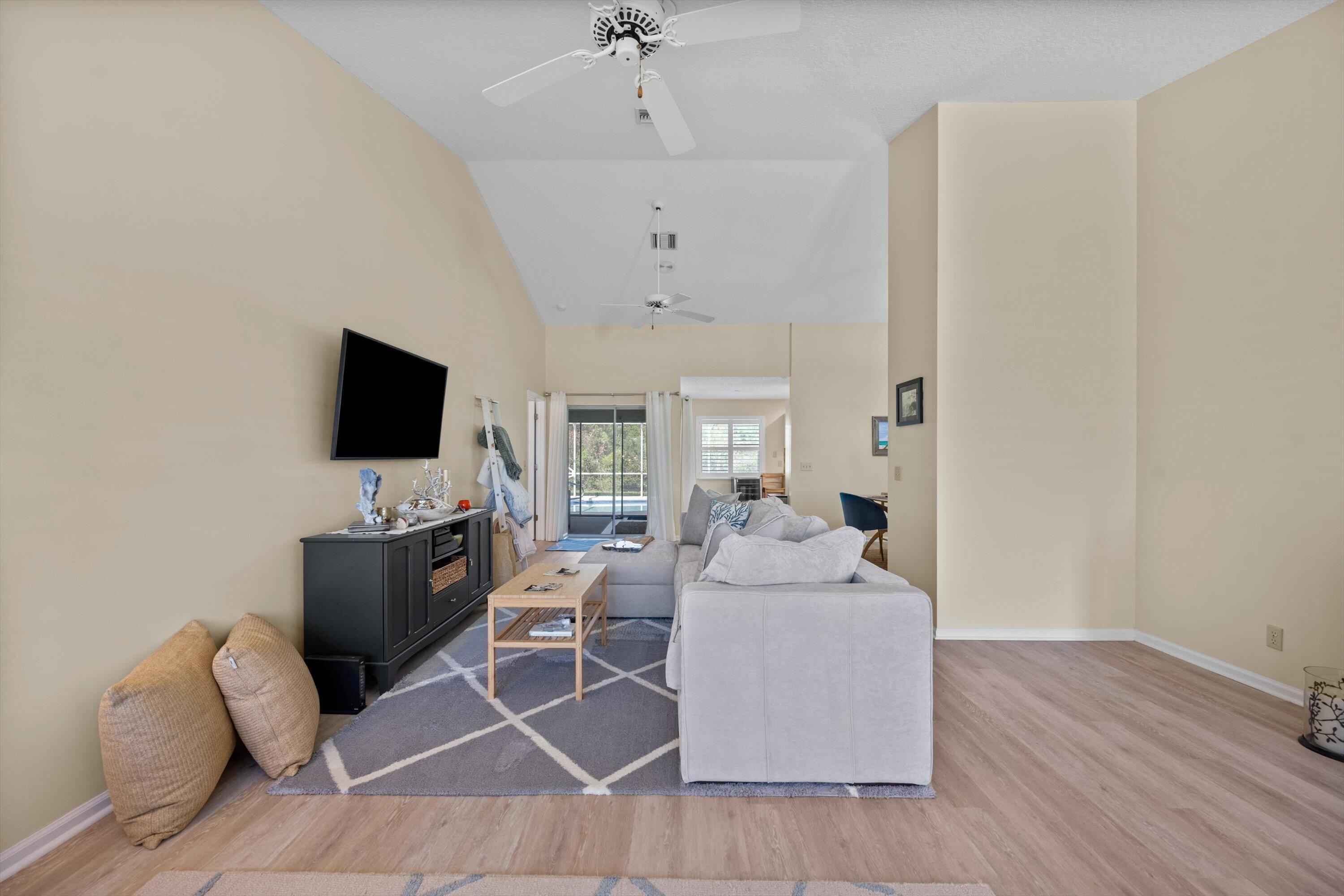 5040 SE Bent Wood Drive