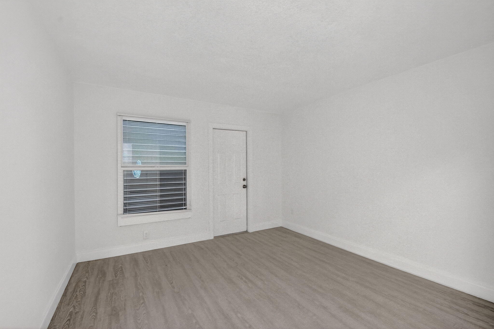 COUNTERPOINT ESTATES 9 - Residential