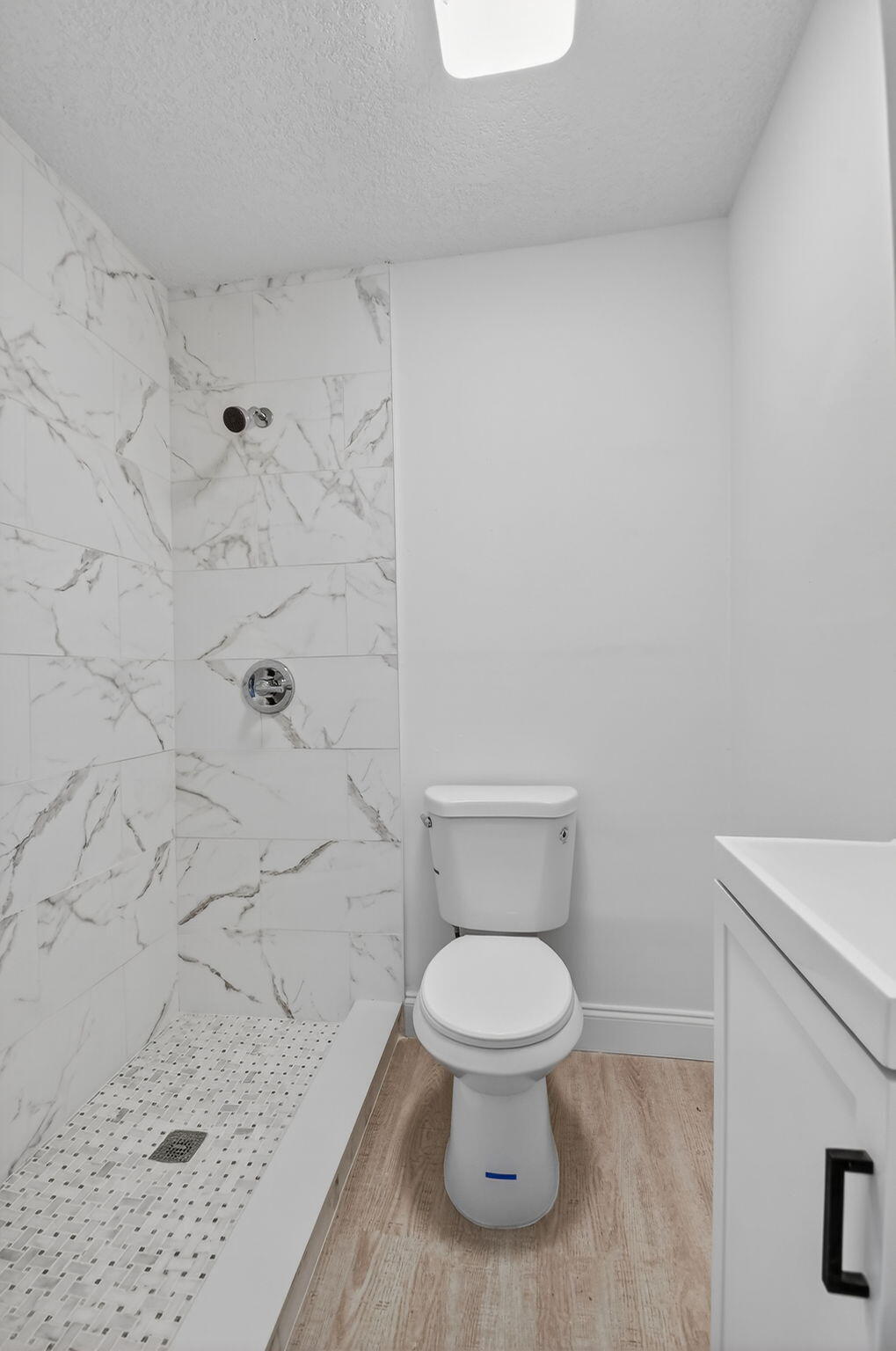 COUNTERPOINT ESTATES 9 - Residential