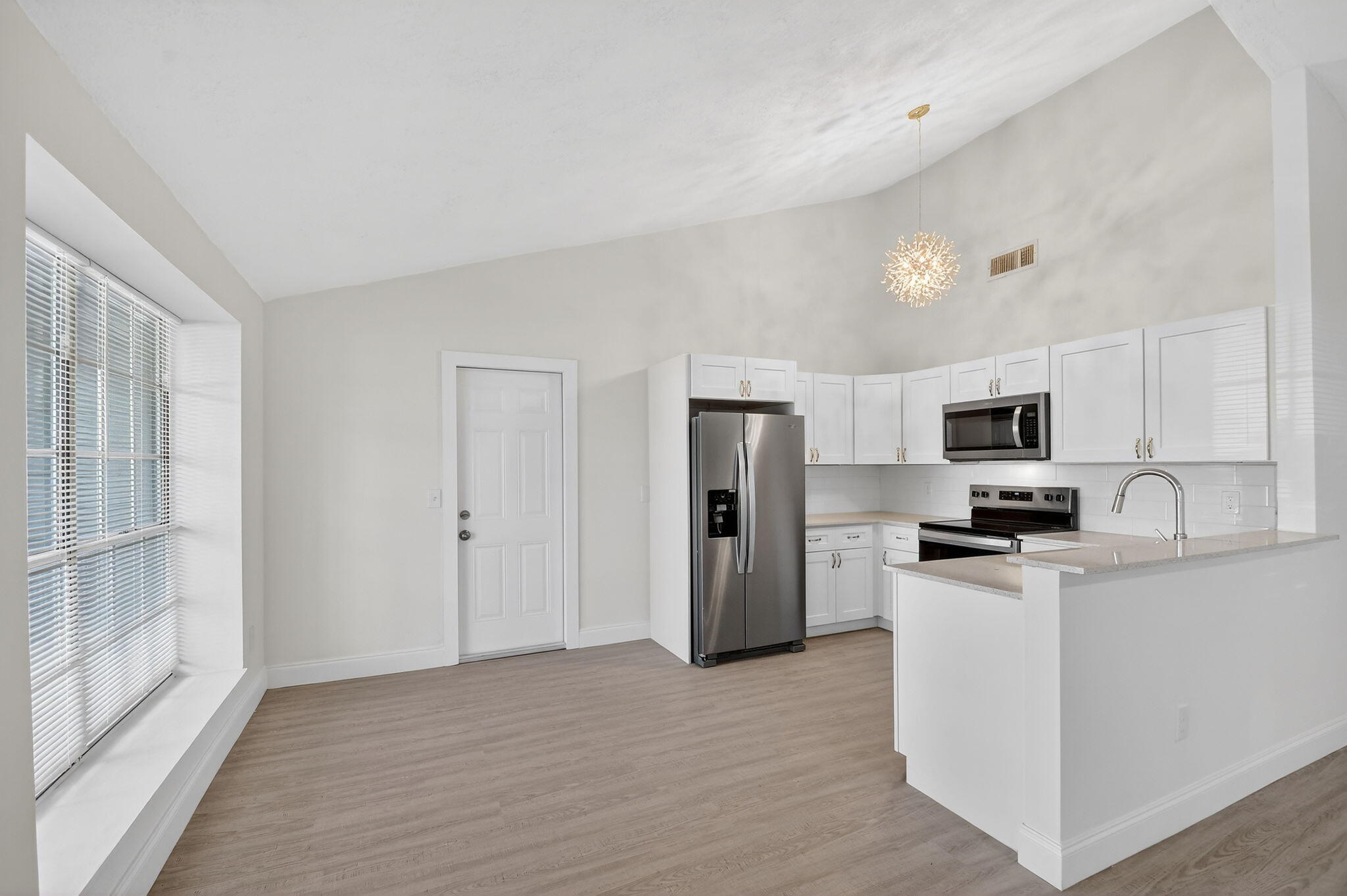 COUNTERPOINT ESTATES 9 - Residential