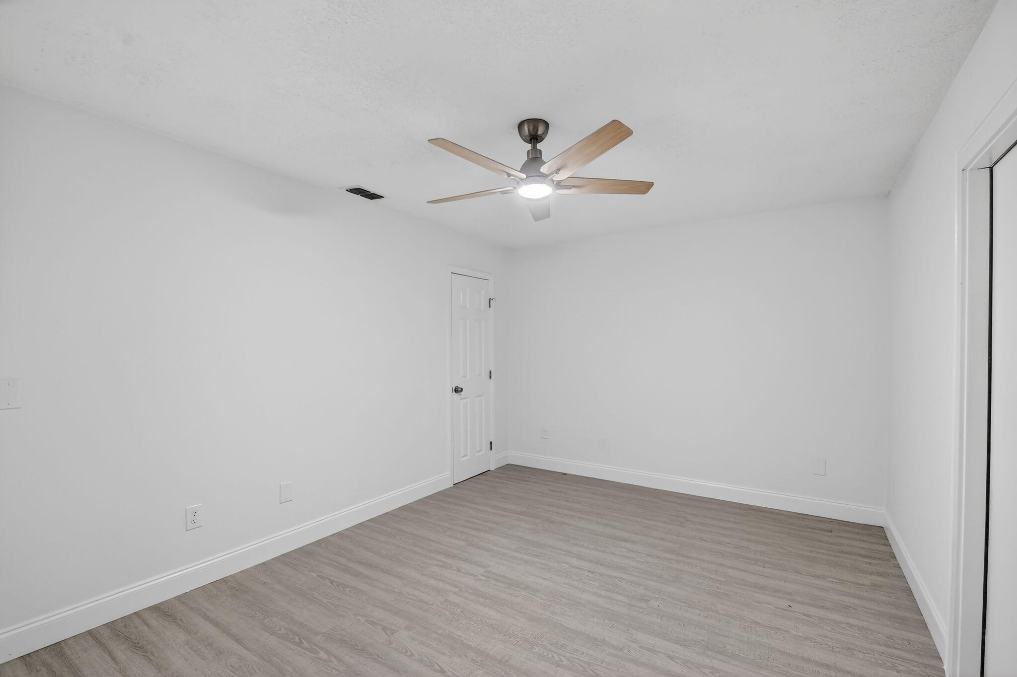 COUNTERPOINT ESTATES 9 - Residential