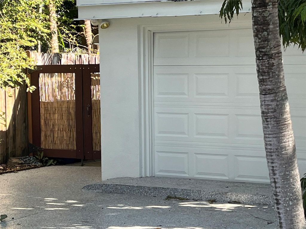 Photo of 2708 NE 10th Terrace, Wilton Manors, FL 33334 (MLS # F10543487)