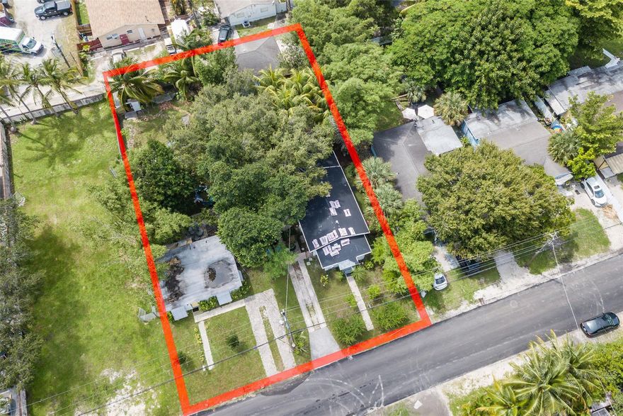 Prime Development Opportunity in Downtown Fort Lauderdale!
This 14,500 sq. ft. lot is zoned RAC-SMU, allowing for mixed-use development with a maximum height of 6 stories by right and up to 12 stories with conditional use approval. Surrounded by major projects, this site is ideal for developers looking to capitalize on Fort Lauderdale’s continued growth.

The lot currently features income-producing residential units, providing cash flow potential during the planning and entitlement process. This site is perfectly suited for a boutique condo building, multifamily rental, or mixed-use concept.

Seller is open to creative terms including joint ventures, seller financing, or contingent offers.

Bring your vision and be part of the future of Downtown Fort Lauderdale.
