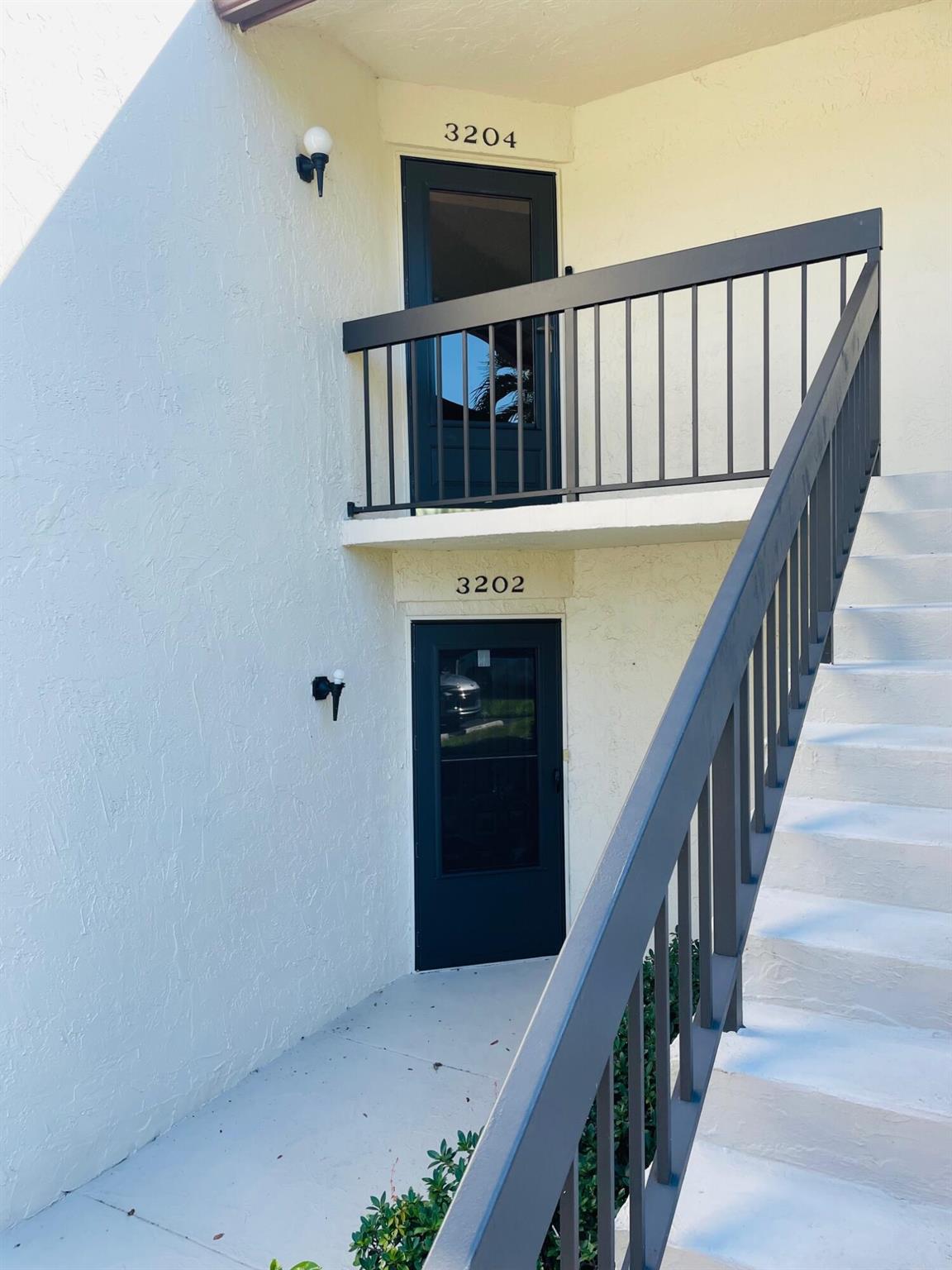 View photos, virtual tours, details... 3204 Perimeter Drive 3204