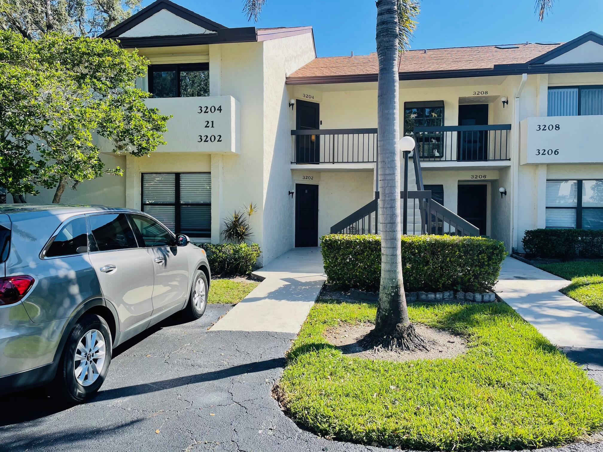 Seller offering 5,000.00 towards Buyers Closing Costs! 55+ Community. Active senior lifestyle living. Swim in a salt water pool or meet your next pickleball partner. HOA includes cable, water and so much more. Conveniently located to shopping, entertainment and major international airports. Beautiful beaches and fine dining galore.