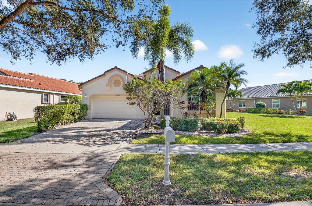 Photo of 10398 Gold Leaf Drive, Boynton Beach, FL 33437 (MLS # R11145194)