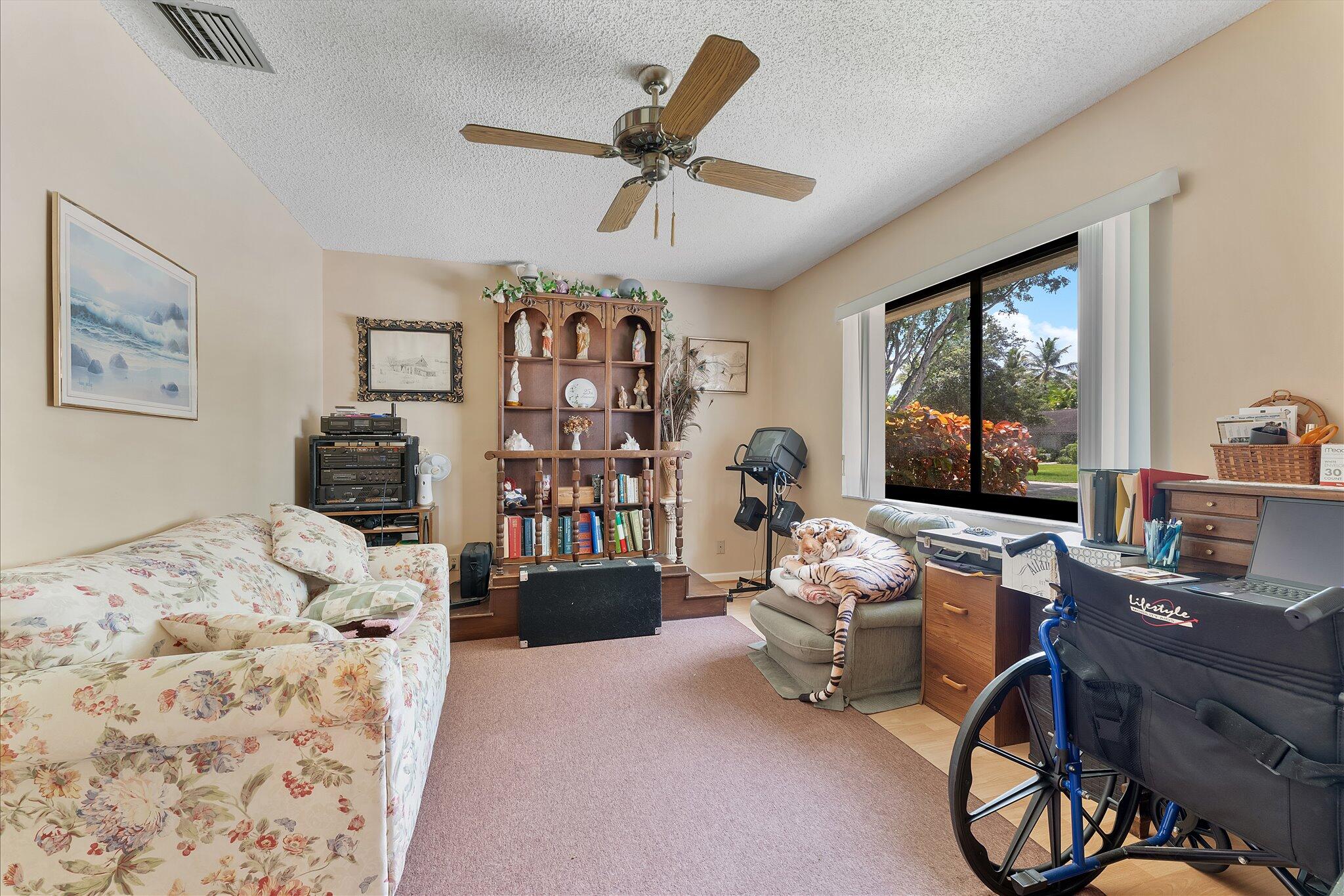 10349 SW 49th Manor