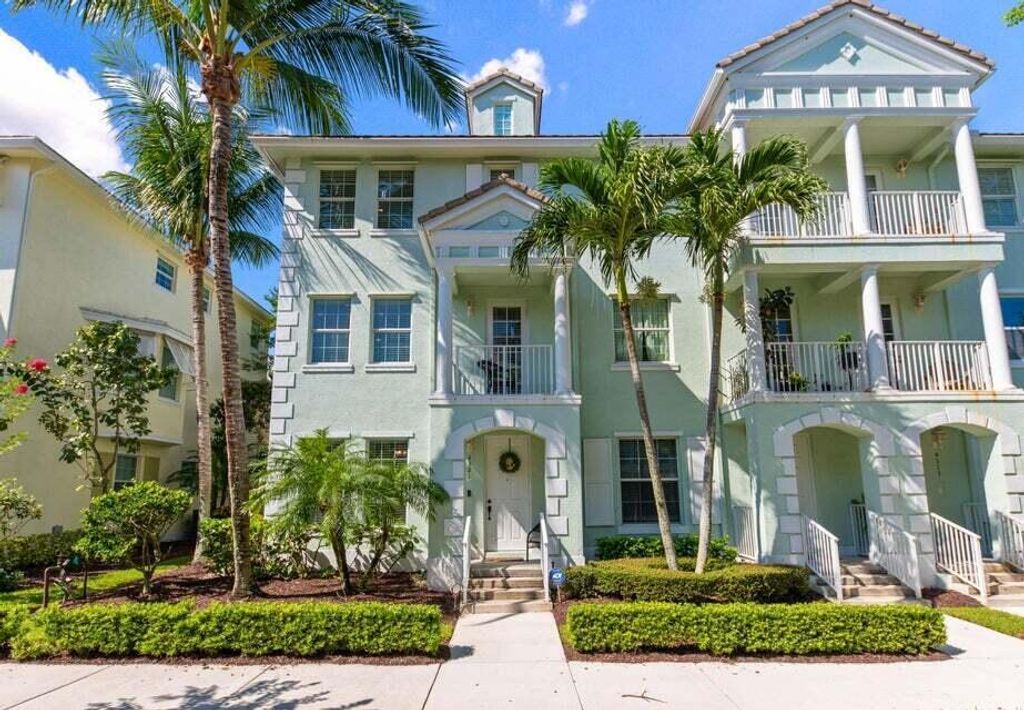 Photo of 4321 Savannah Bay Place, Jupiter, FL 33458 (MLS # B26036868)