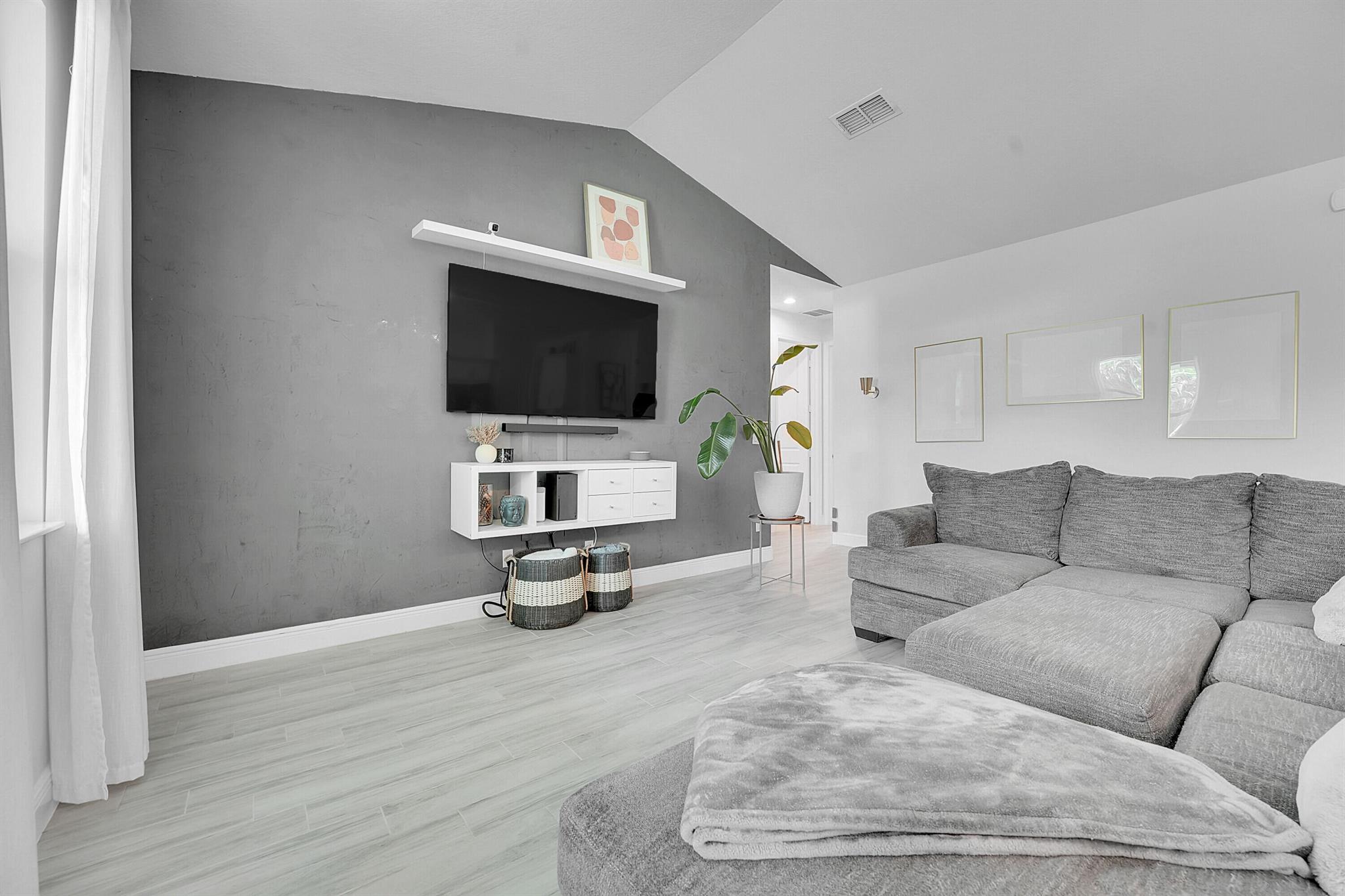 PORT ST LUCIE SECTION 3 - Residential