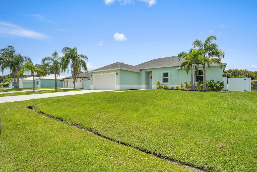 Photo of 1150 SE Sabina Lane, Port Saint Lucie, FL 34983 (MLS # R11109869)