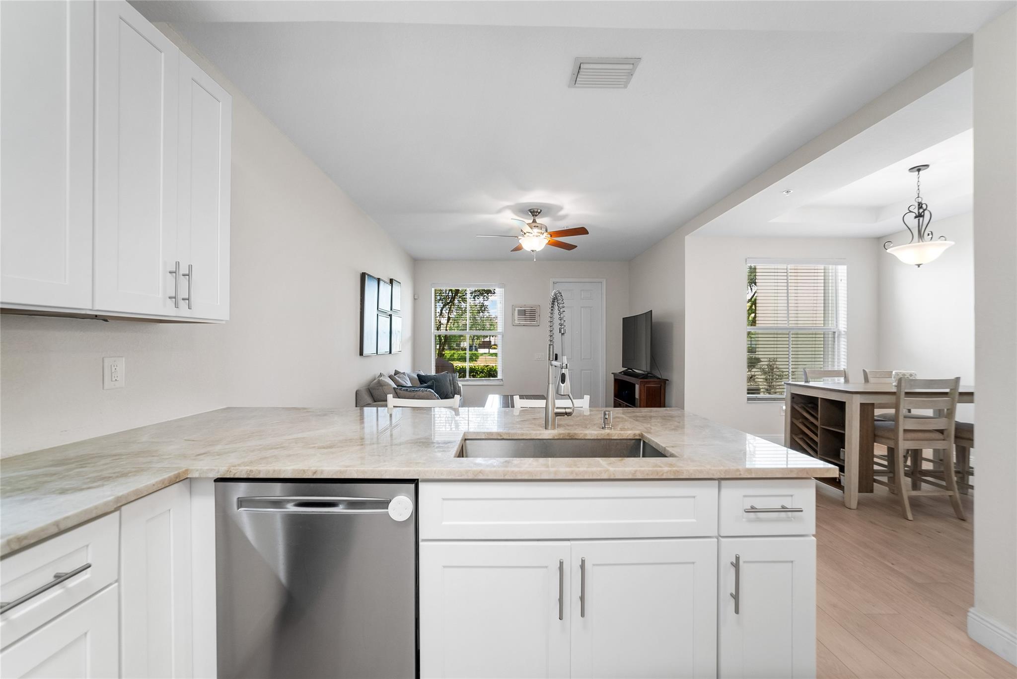 4720 Mimosa Pl 908, Coconut Creek, FL, 33073/$460,000 3 4720 Mimosa Pl 908