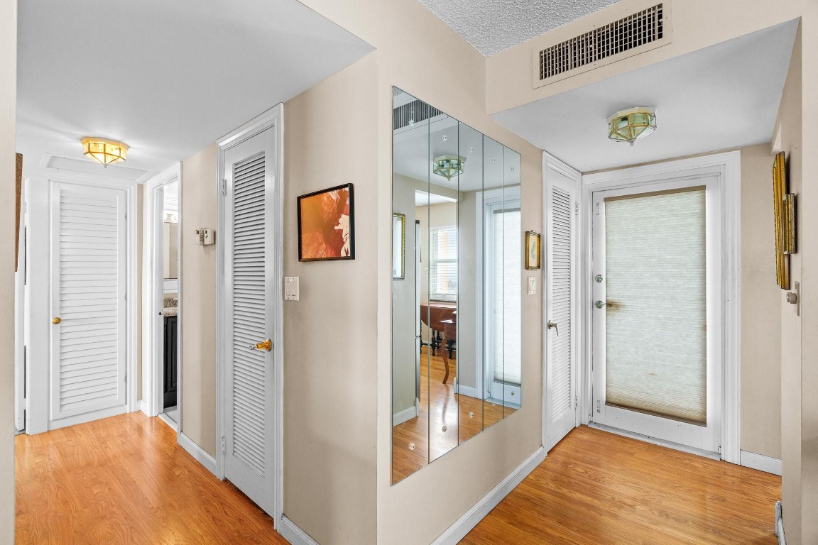 Granada House - Residential