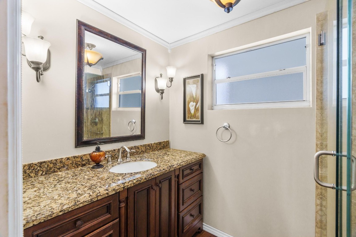 Granada House - Residential