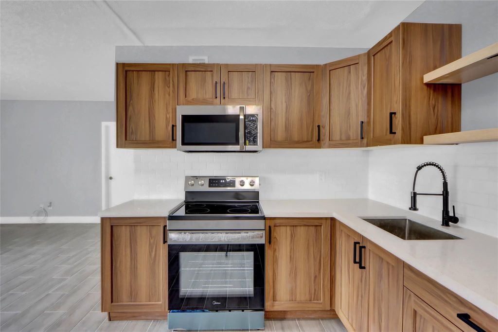 Photo of 260 NW 19th Street #1, Boca Raton, FL 33432 (MLS # F10551403)