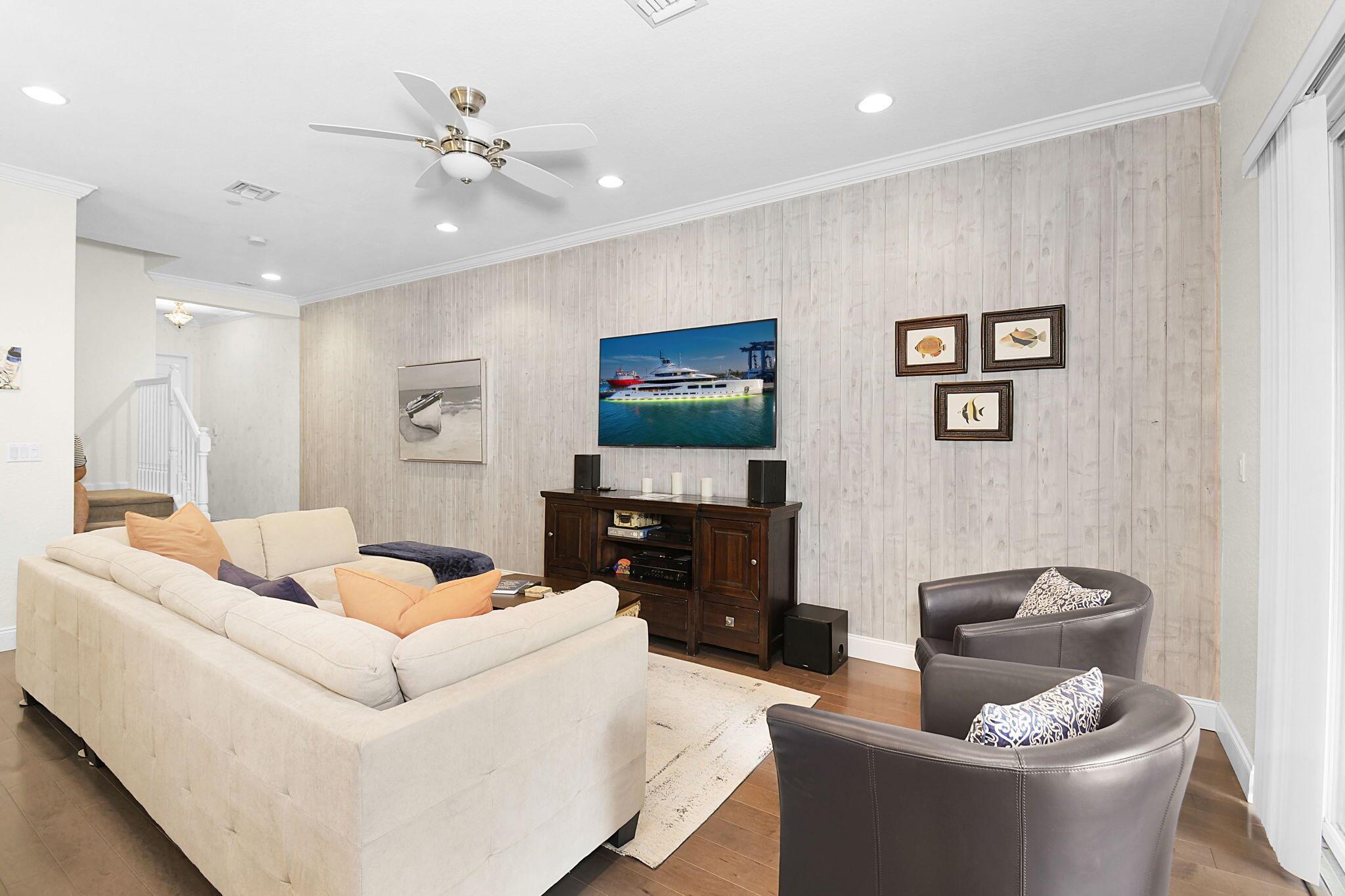 254 SW Walking Path