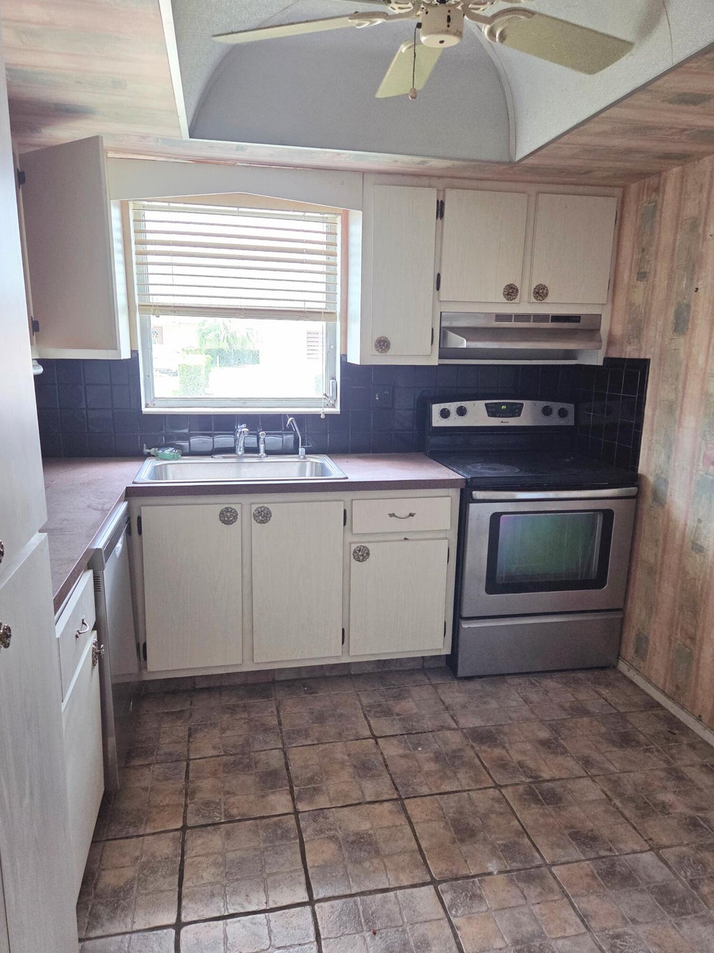 Photo of 2703 Dudley Drive W #Unit E, West Palm Beach, FL 33415 (MLS # B26039772)