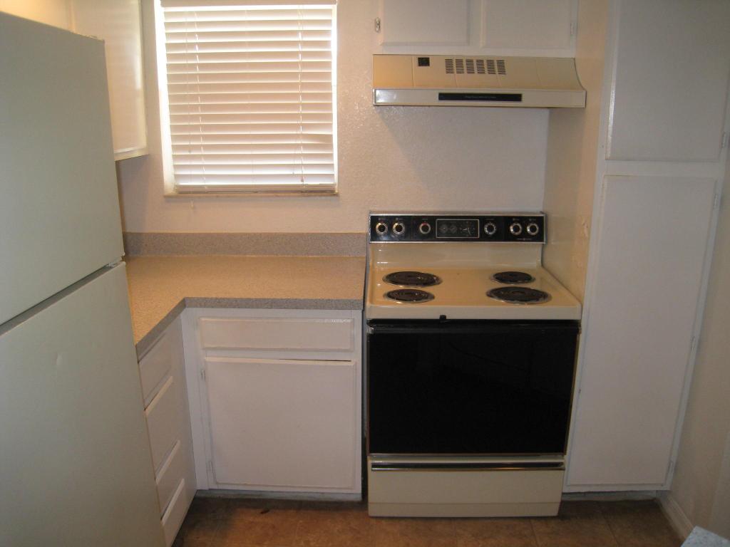 PONTE VERDE AT PALM BEACH LAKES - Residential Lease