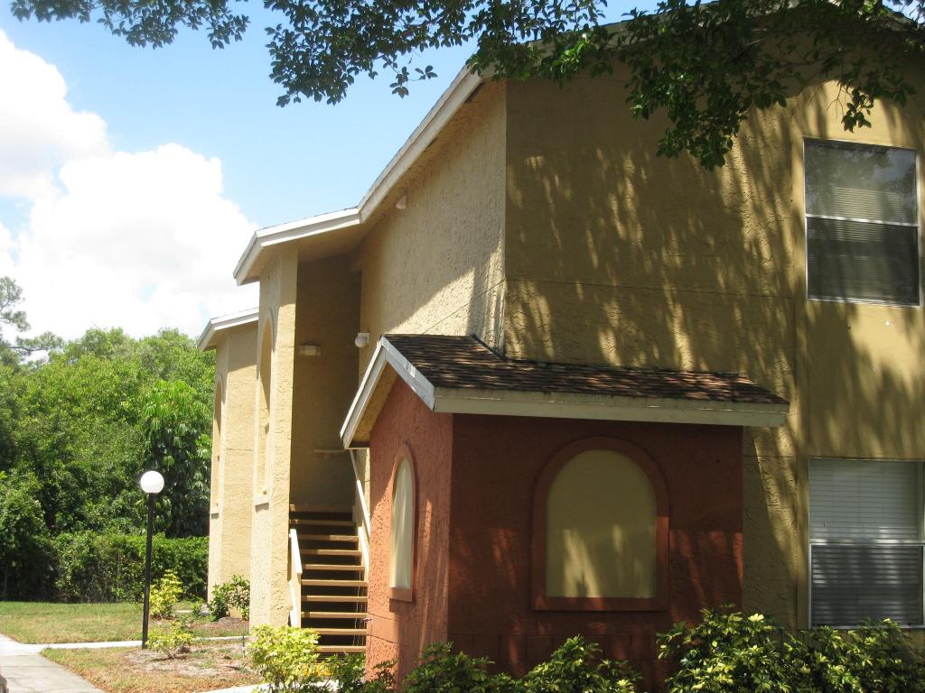 PONTE VERDE AT PALM BEACH LAKES - Residential Lease