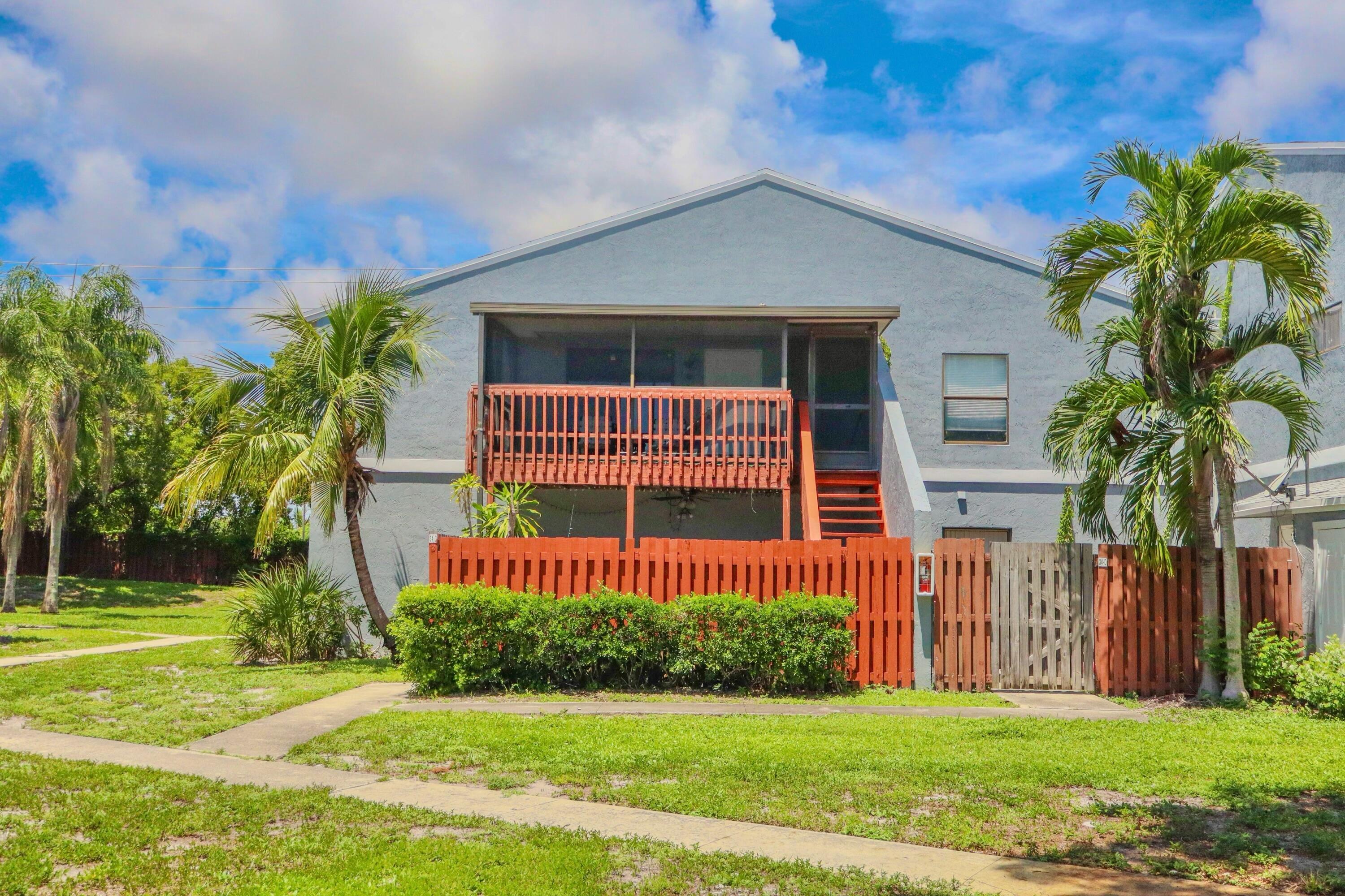 CROSSINGS OF BOYNTON BEACH CONDO - Residential