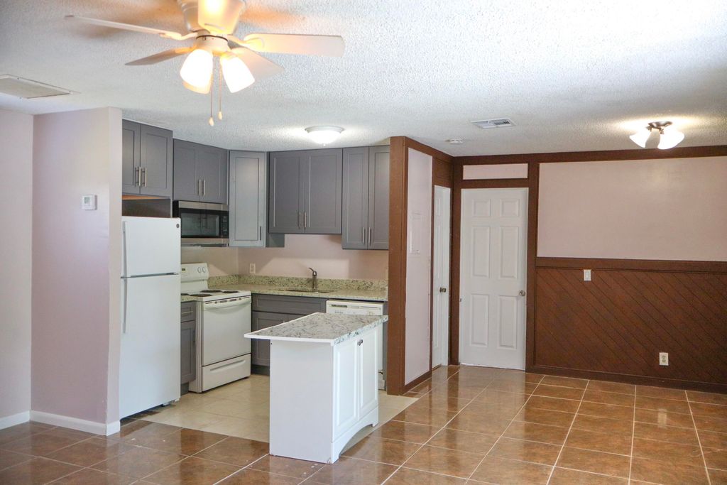 Photo of 34 Crossings Circle #F, Boynton Beach, FL 33435 (MLS # B26011970)