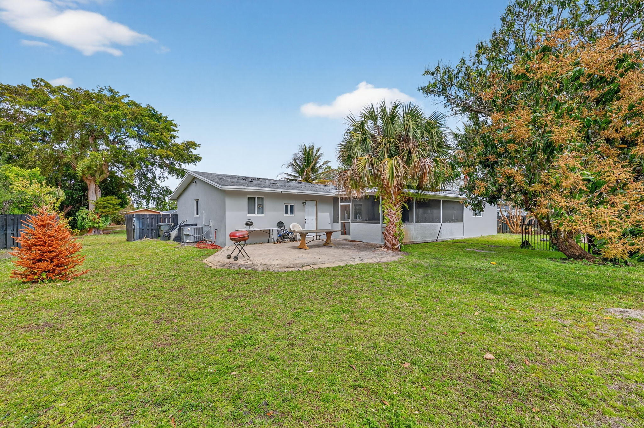 PLANTATION GARDENS SEC 5 - Residential