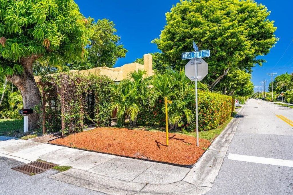 Photo of 1602 N L Street, Lake Worth Beach, FL 33460 (MLS # R11160817)