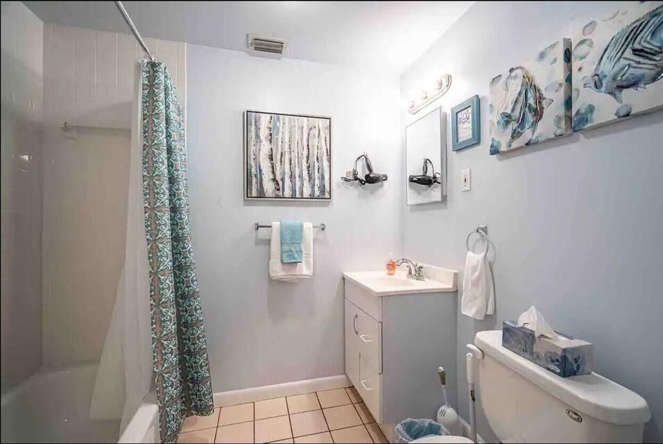 NORTH LAKE WORTH - Residential