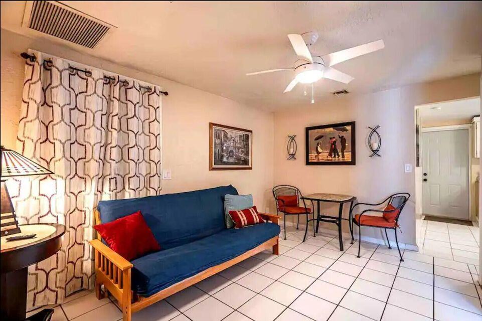 NORTH LAKE WORTH - Residential