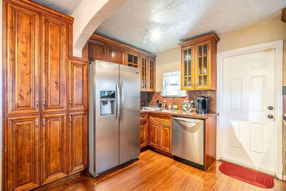 NORTH LAKE WORTH - Residential