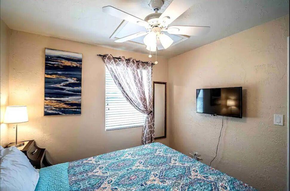 NORTH LAKE WORTH - Residential