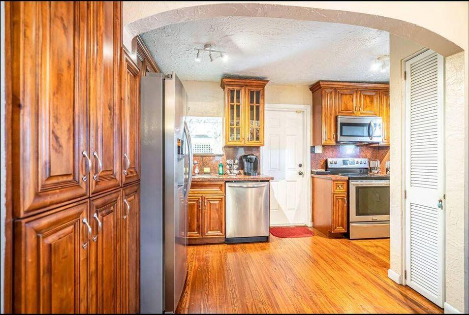 NORTH LAKE WORTH - Residential