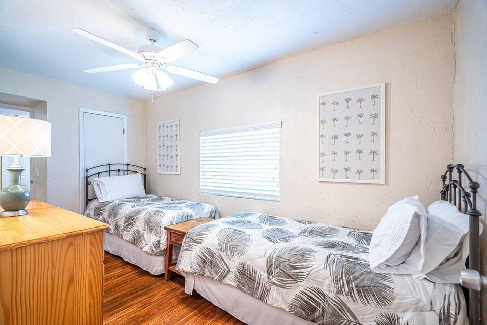 NORTH LAKE WORTH - Residential