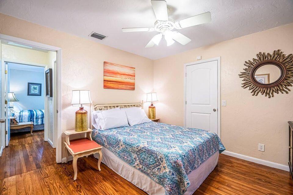 NORTH LAKE WORTH - Residential