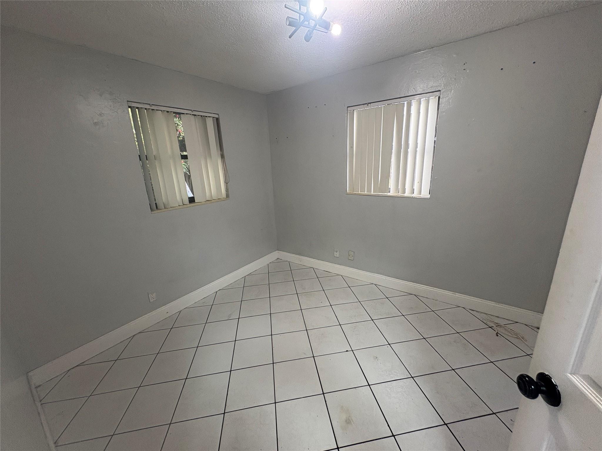 Breezyway Manor Add 29-1 - Residential