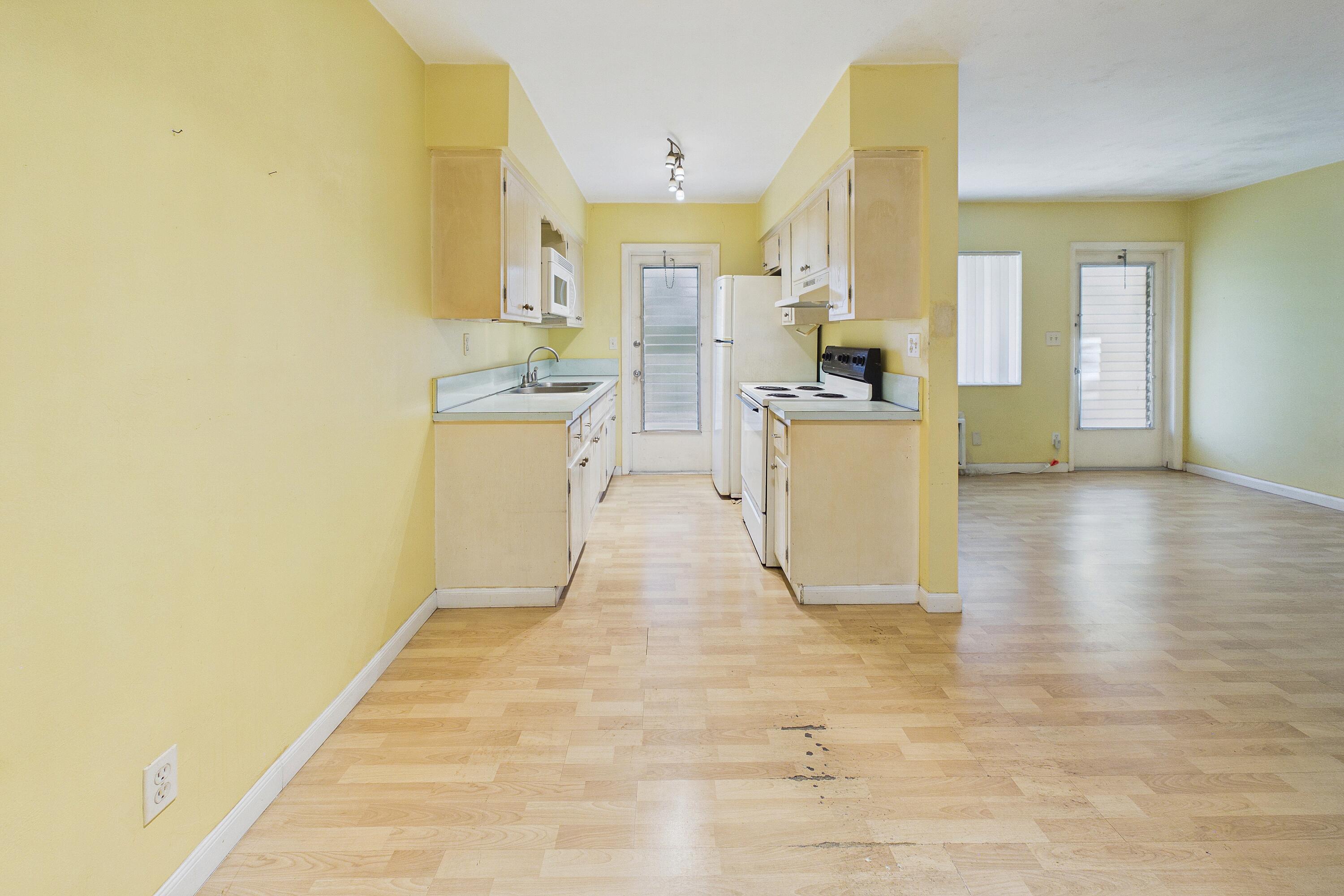 11 SW 4TH Avenue 20