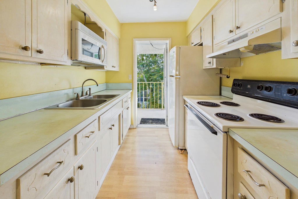 Photo of 11 SW 4TH Avenue #20, Boca Raton, FL 33432 (MLS # B26094365)