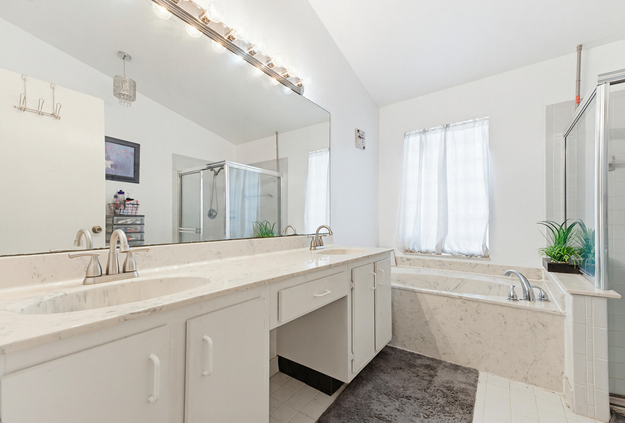 RAINBOW LAKES TR B PH 1 - Residential