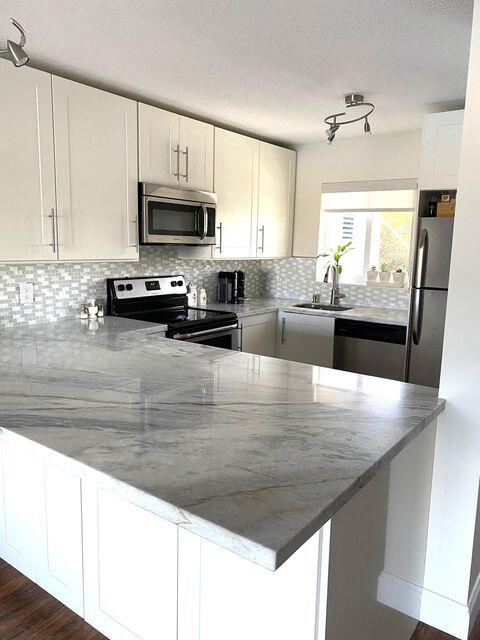 MASSACHUSETTS CONDO - Residential