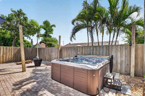 Tiny photo for 294 NW 42nd Way, Deerfield Beach, FL 33442 (MLS # B26049168)