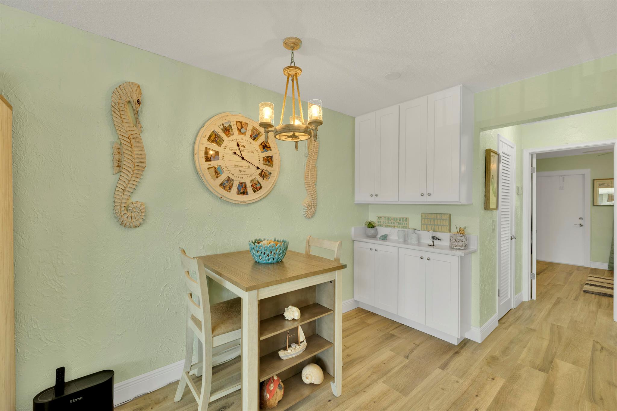 2542 S Federal Highway 12-A
