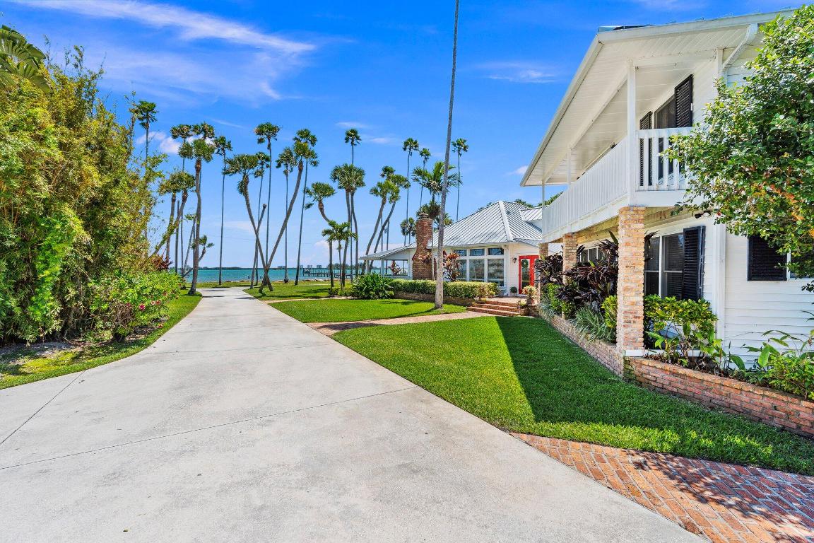 3305 N Indian River Drive