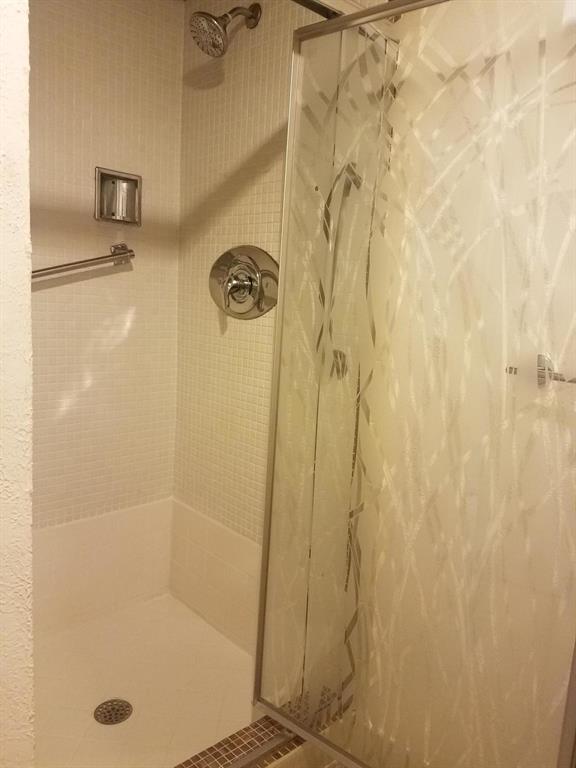 KINGS POINT MONACO CONDOS - Residential Lease